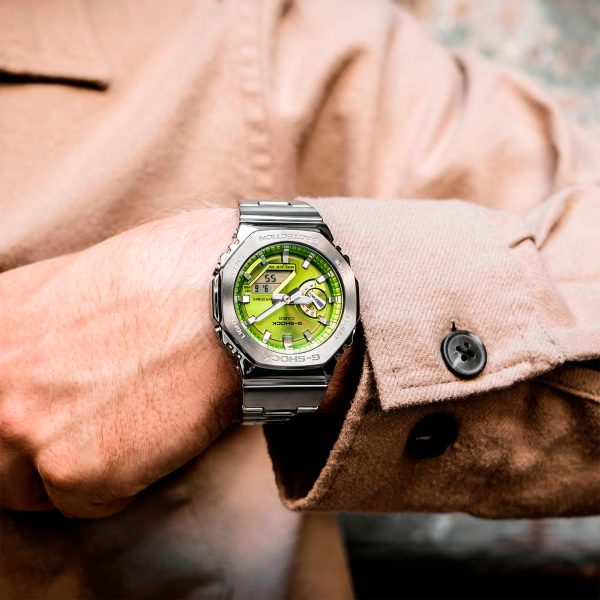 Relógio Casio G-Shock - Prata com Mostrador Verde GM-2110D-3ADR