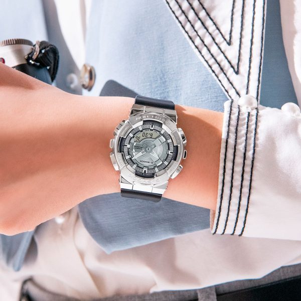 Relógio Casio G-Shock - Prata e Preto GM-S110-1ADR